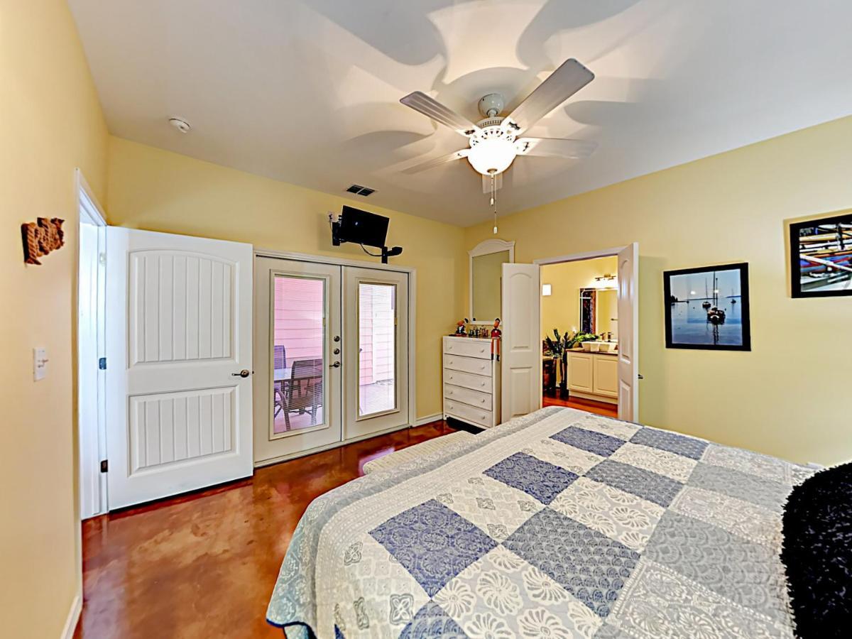 Apartmán Sail Away At Pirate'S Bay Unit 113 Port Aransas Exteriér fotografie
